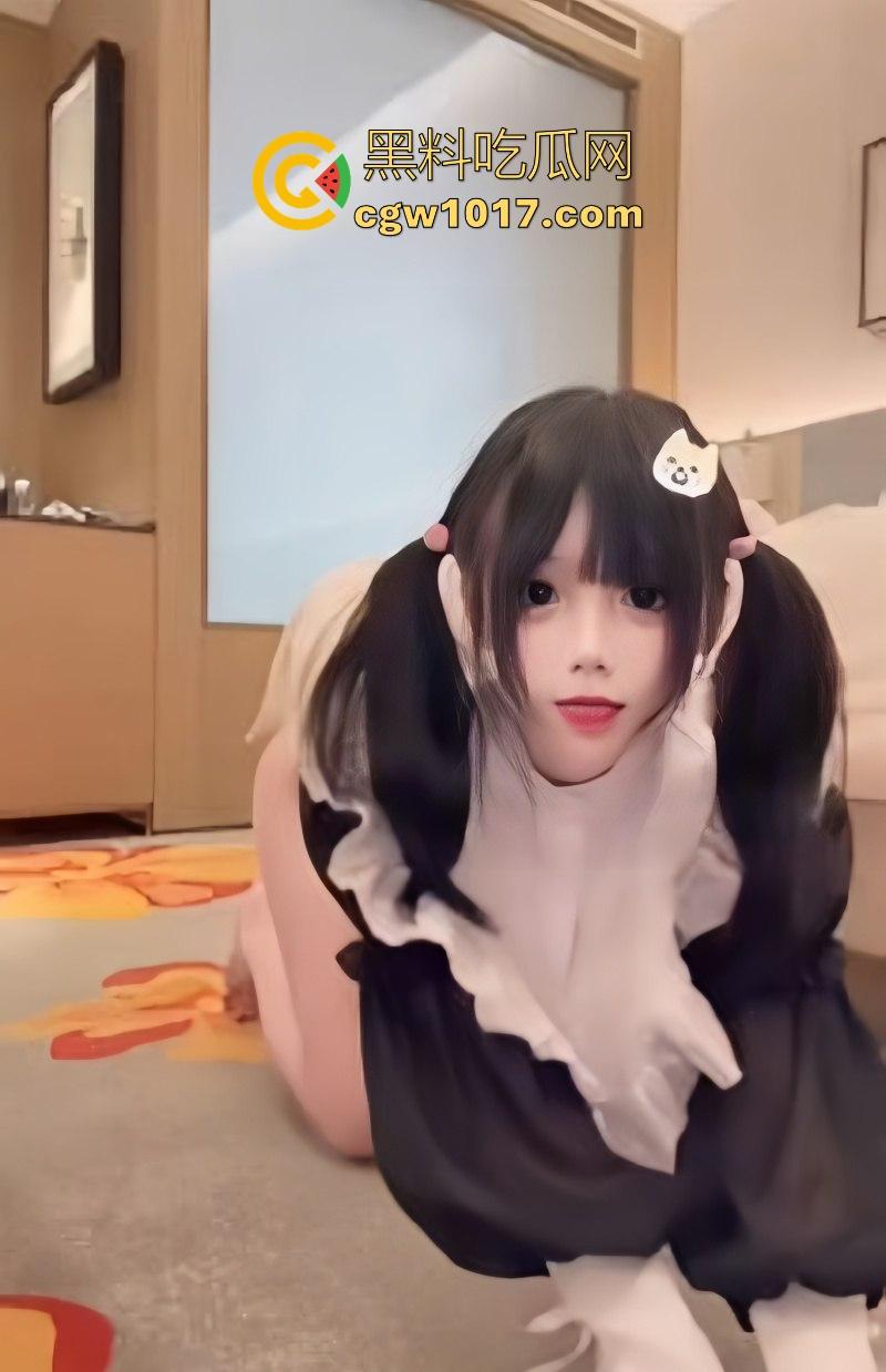 推特可爱反差小萝莉【小甜泪】线下约炮金主视频曝光，双马尾可爱小妹被各种姿势爆操，专为饥渴男人量身打造！-2