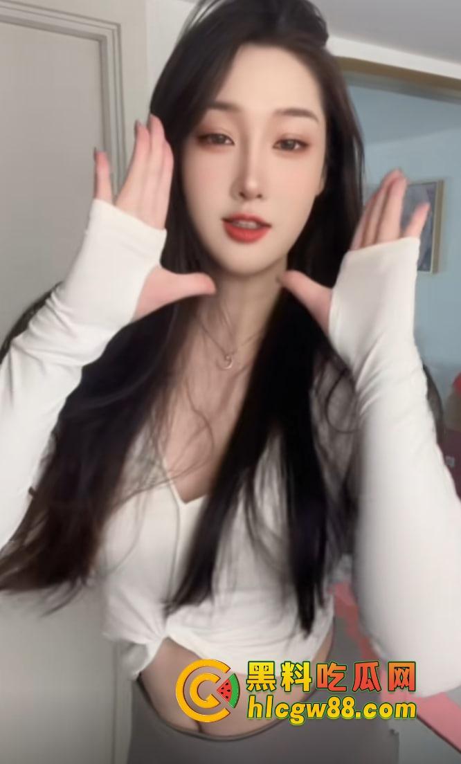 辽宁『小福神lulu』直播卖海参,老司机集体开车,榜一大哥豪掷10万,线下直接扒开丁字裤草!-7