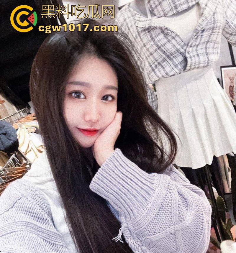 上海高颜值美少妇约炮健身教练，人妻平日端庄贤淑，私下却骚浪成性，女上位骑乘狂摇，被健身教练顶得不要不要的！-1