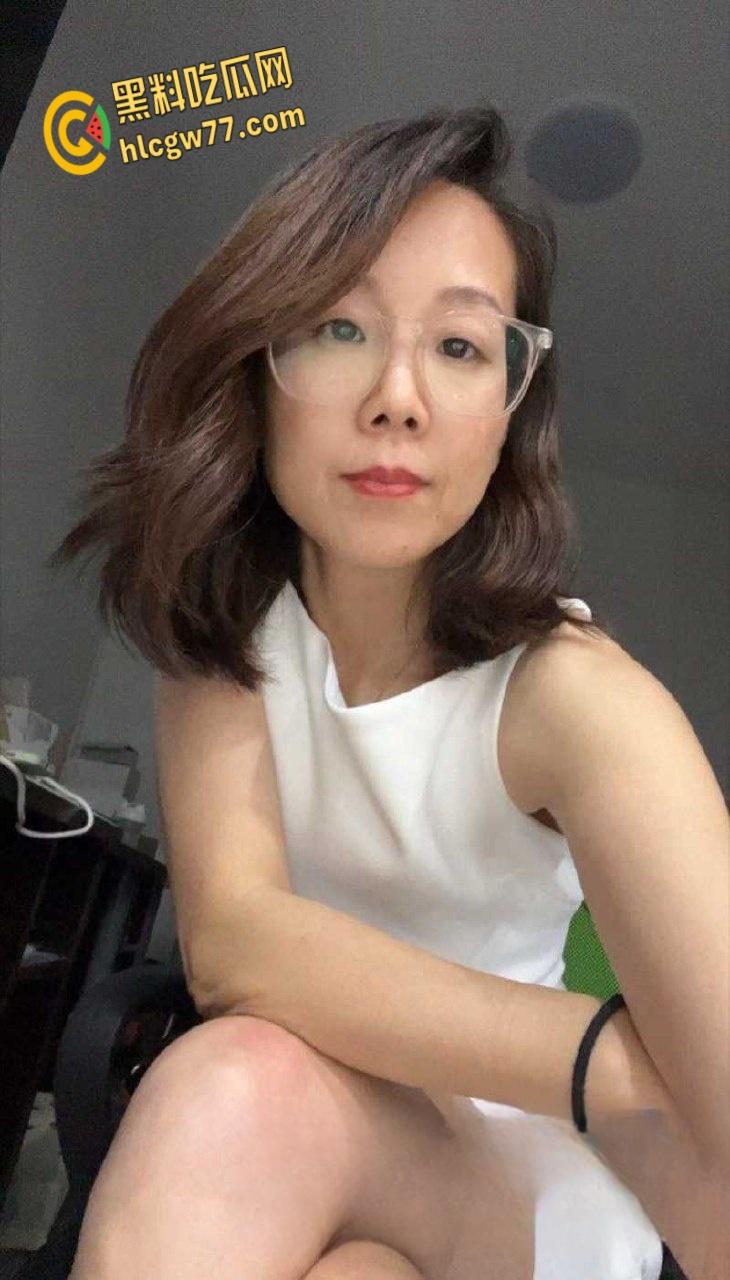 涡阳女校长黑丝诱惑，爆操视频席卷全网，风骚尤物勾魂摄魄，教育圈大戏火辣上演！-3