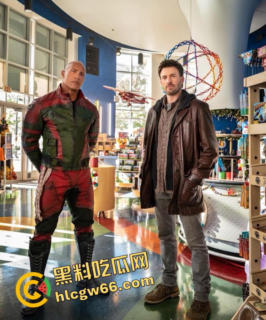 《红色一号:冬日行动》巨石强森变身反差萌小精灵?这圣诞节太不对劲了!-3