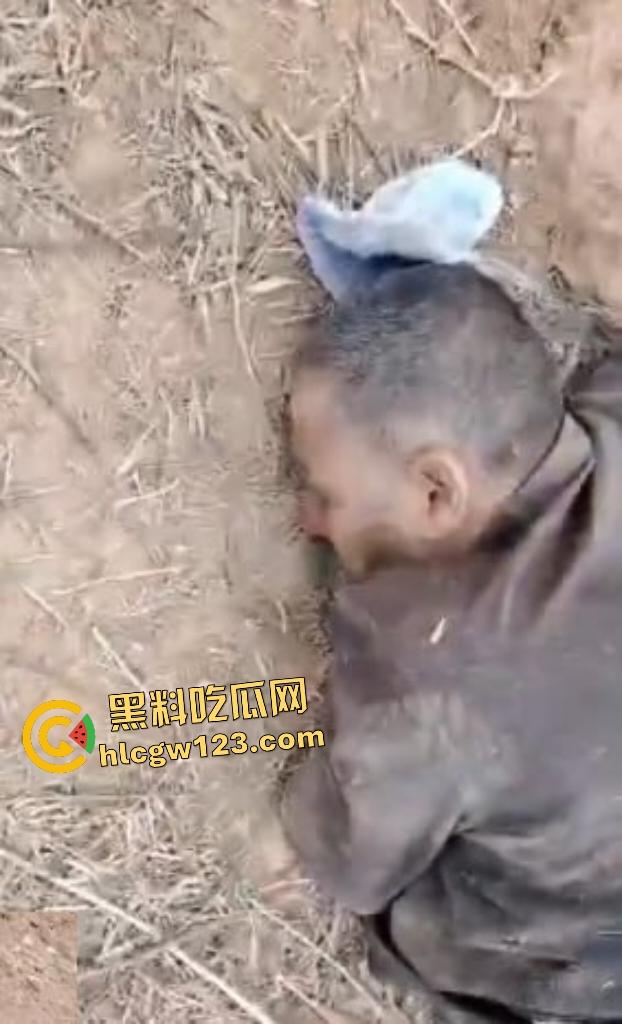 加沙暴徒踩以色列人质如蹦床！分尸虐杀血腥，扬言以色列人是孬种！-4