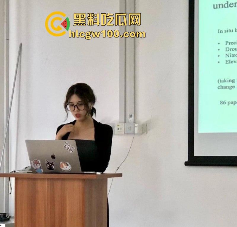 上海复旦女博士【刘思雅】约炮视频曝光!清纯高智只是伪装面具 吃屌成瘾淫荡又反差-6