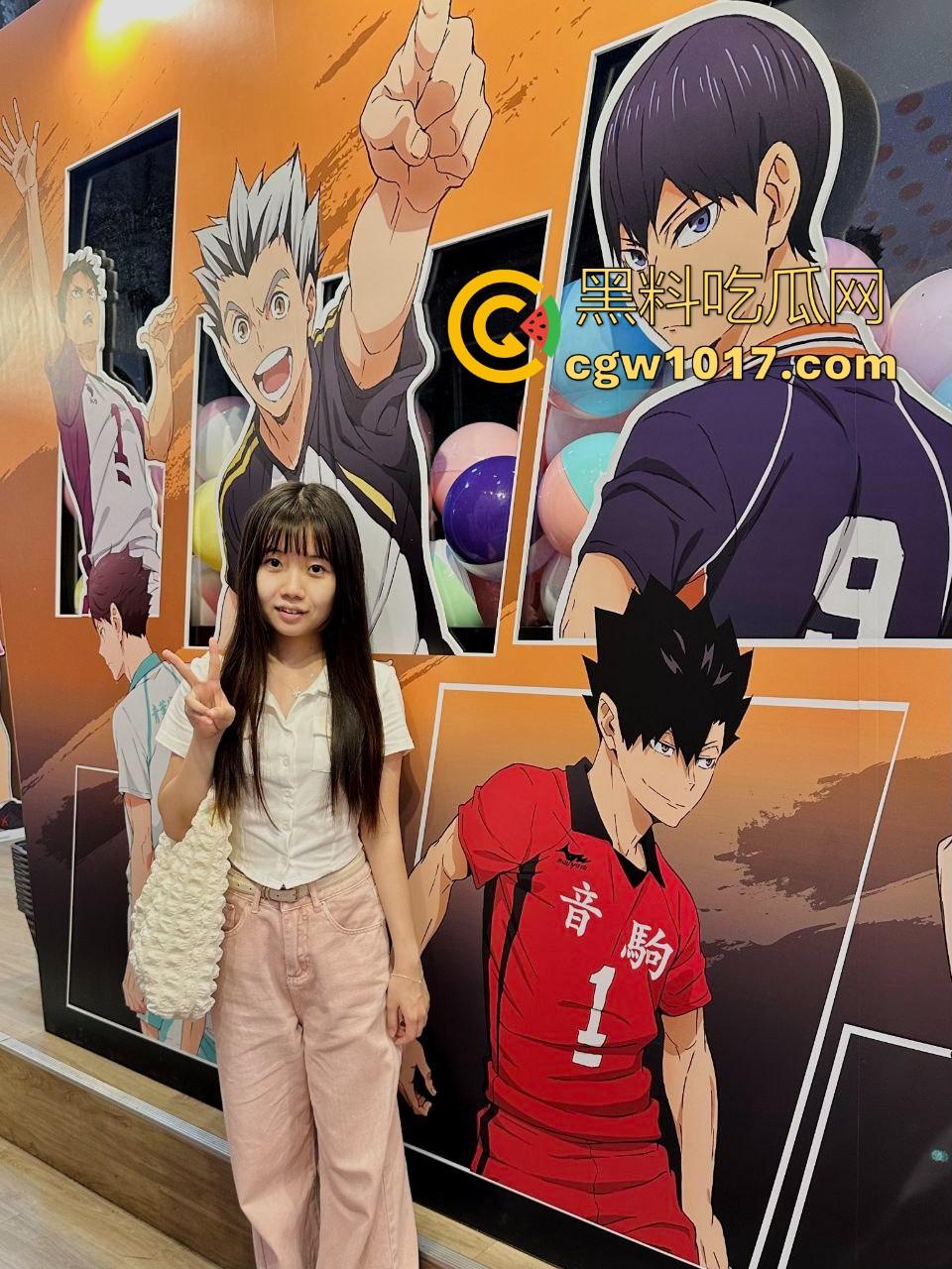 探探网聊3个月拿下极品小学妹，清纯可爱反差母狗，性爱口交技术一流，年纪轻轻花样挺多！-5