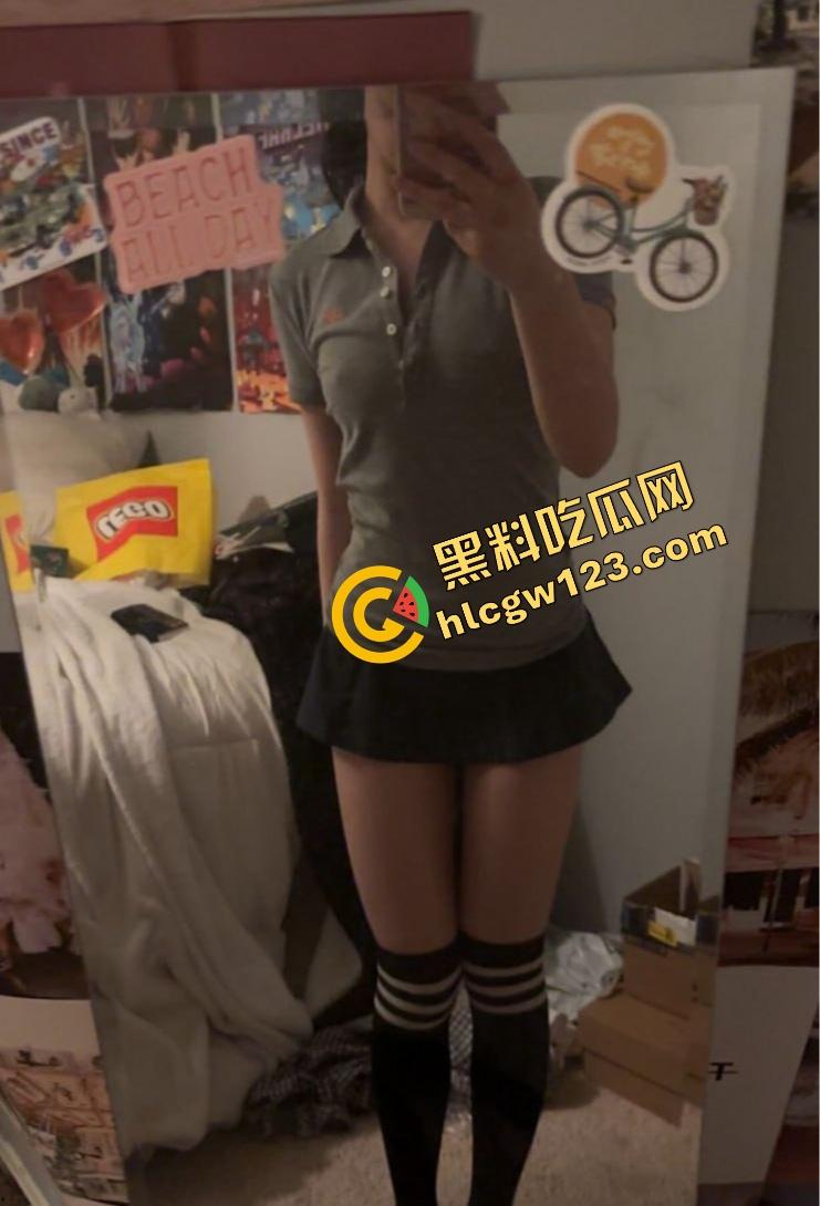 仙女撤退不带走一片云彩，丝袜满地开花，蟑螂拖家带口，这是租房？还是考古挖掘人类退化遗迹？-6