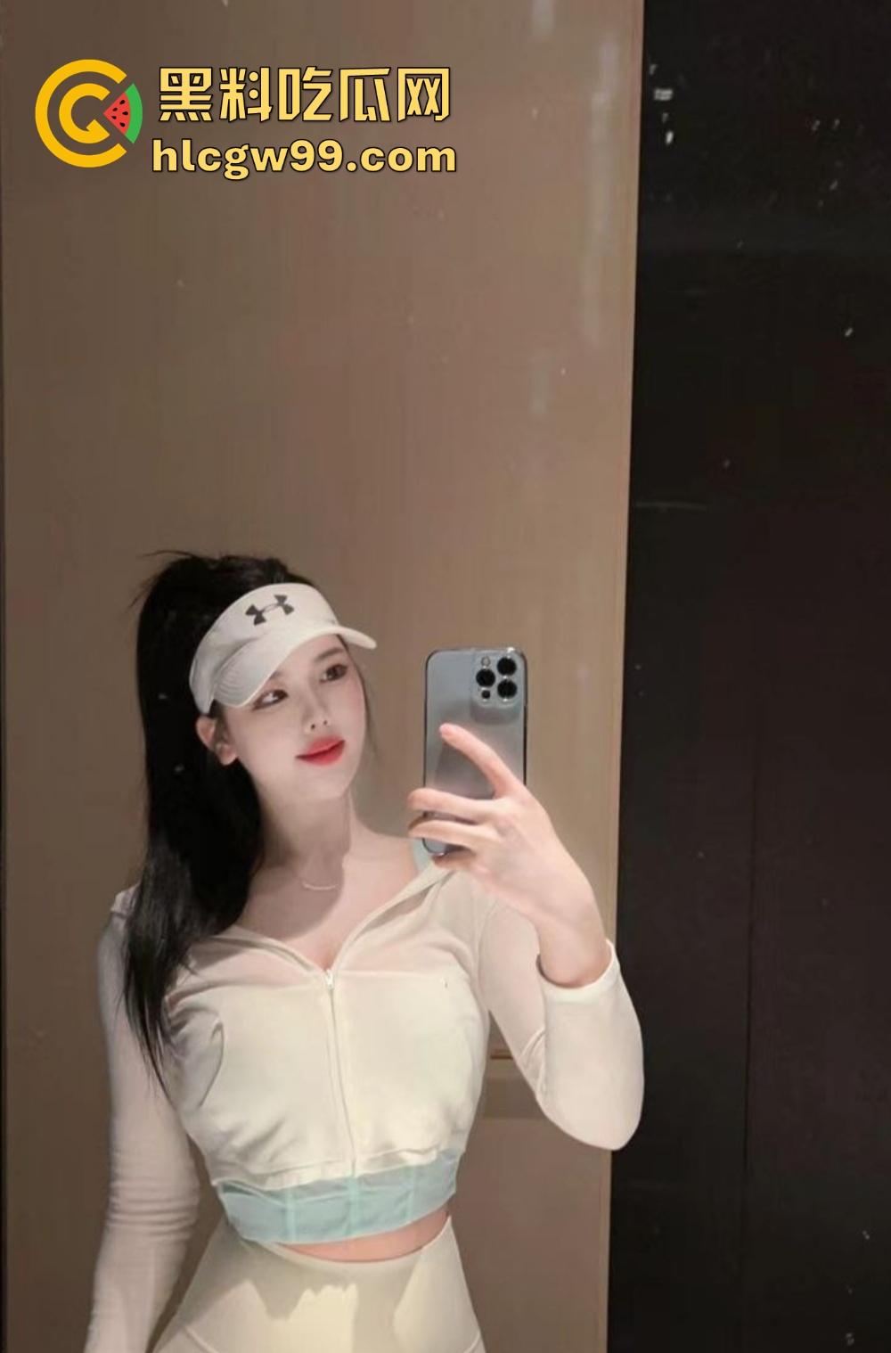 深圳气质绿茶【李萍莹】白天健身贵妇，夜晚跪操做母狗，高端包装下的骚货，身材火辣骑一次就上瘾！-3