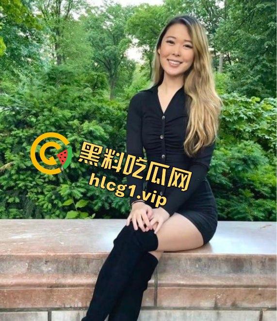 美籍华人网红女歌手「Extra」中文名张雪私拍流出！反差婊深喉口交！还用筷子夹鸡巴吃！-6