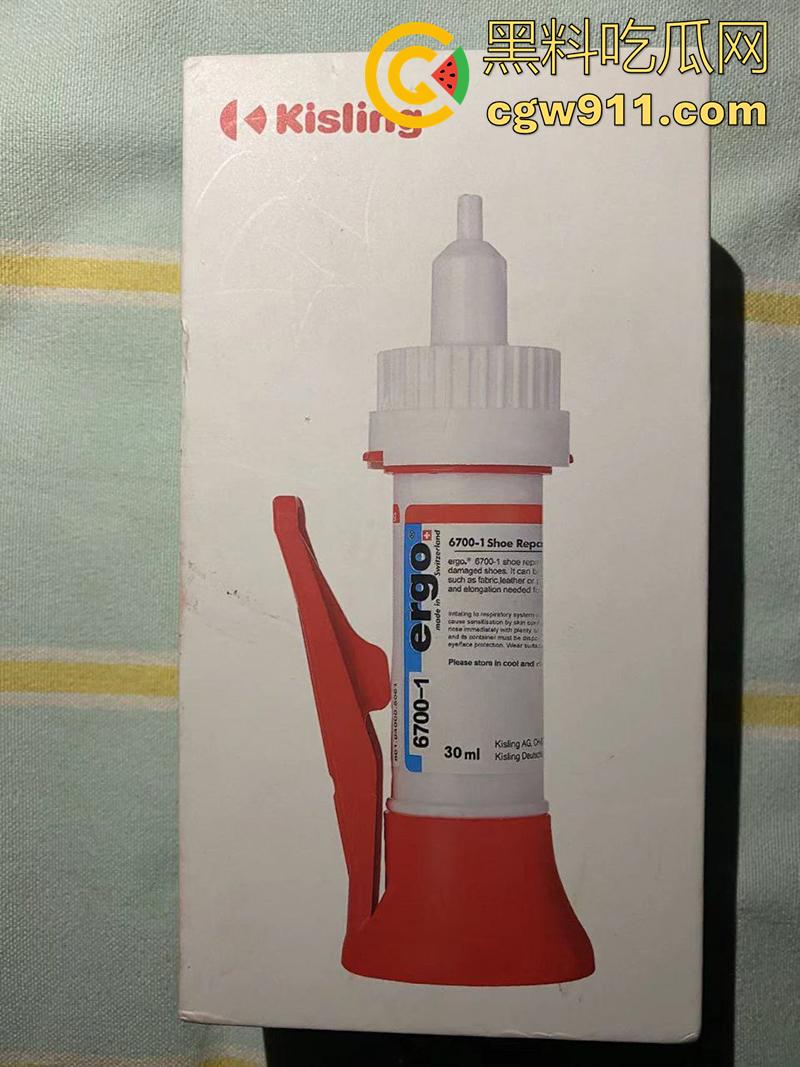 胶水粘逼报复女友出轨！大神发现女友给自己戴绿帽，竟然趁她睡着用强力胶封逼，聊天记录视频流出！-3