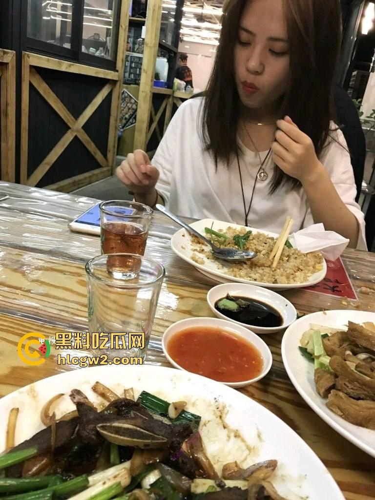 台州骚婊『张婉清』被灌酒带回家醉后爆操 脱光极品奶子弹性惊人 小穴湿到不行 被干得大叫求操爽翻天！-9