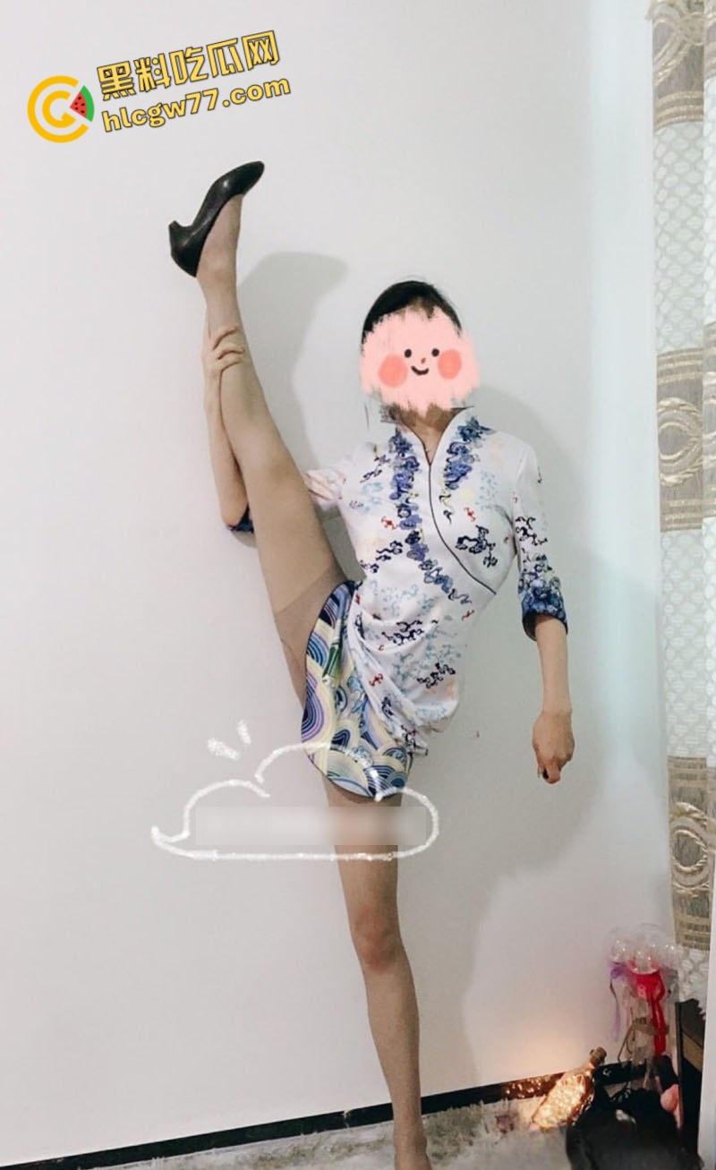 当过空姐一字马舞蹈生 抖音微博小网红 酷酷的露 生活所迫下海拍举牌定制 秀才艺一字马露点自慰!-4