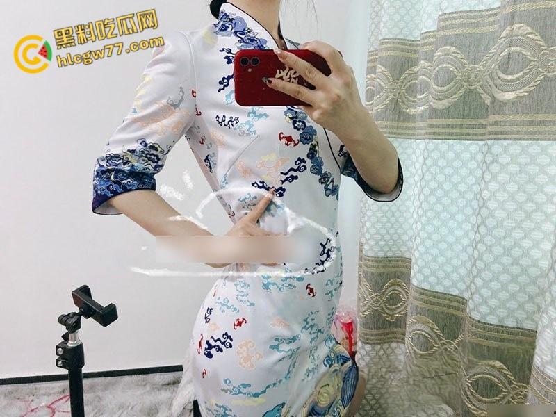 当过空姐一字马舞蹈生 抖音微博小网红 酷酷的露 生活所迫下海拍举牌定制 秀才艺一字马露点自慰!-7