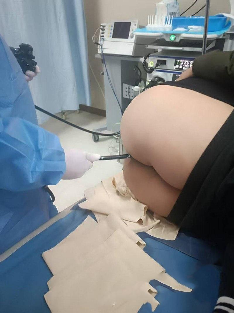 真刺激！男模激情拳交玩过火，结果金戒指卡屁眼里，深夜紧急送医取出，医生直叹牛逼-8