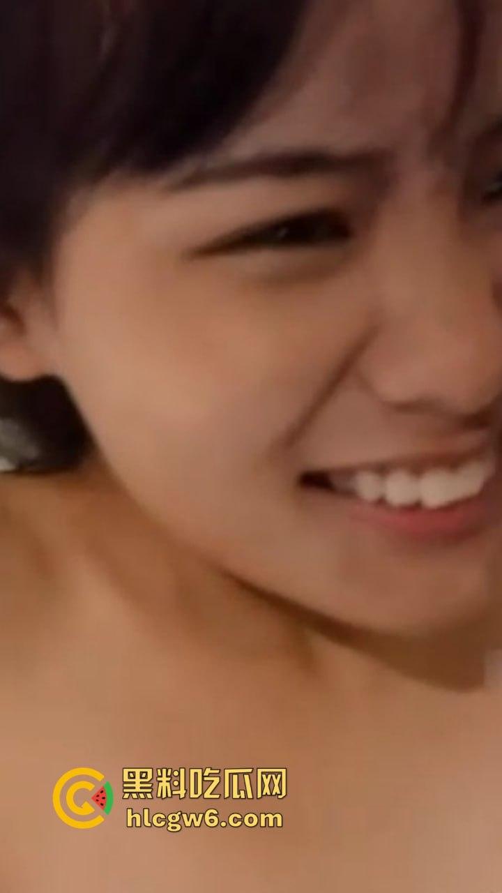 舔狗成情侣play的幕后情趣的一环,男友狠操女友,主人的任务给舔狗打电话 她一边娇喘一边跟舔狗煲电话粥!-7