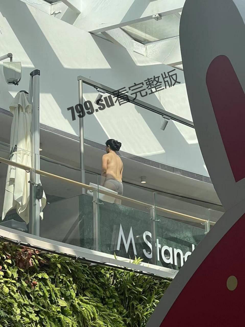 广州天河春广场 一女子想不开 裸体跳楼 为爱放飞自我-3