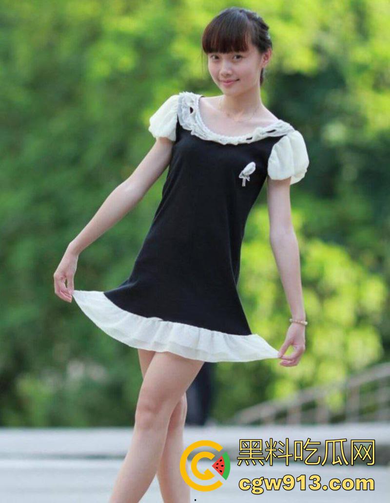 广西技术学院反差婊【陈嘉】，肌肤白嫩颜值清纯，私下却是骚母狗一只，被调教跪地口交啪啪！-1