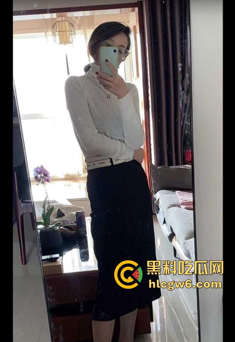 涡阳县小学女校长塌房视频流出  风韵少妇上位疑似靠教育局长床上绩效  后入摇床摇出来的校长椅稳如泰山！-6