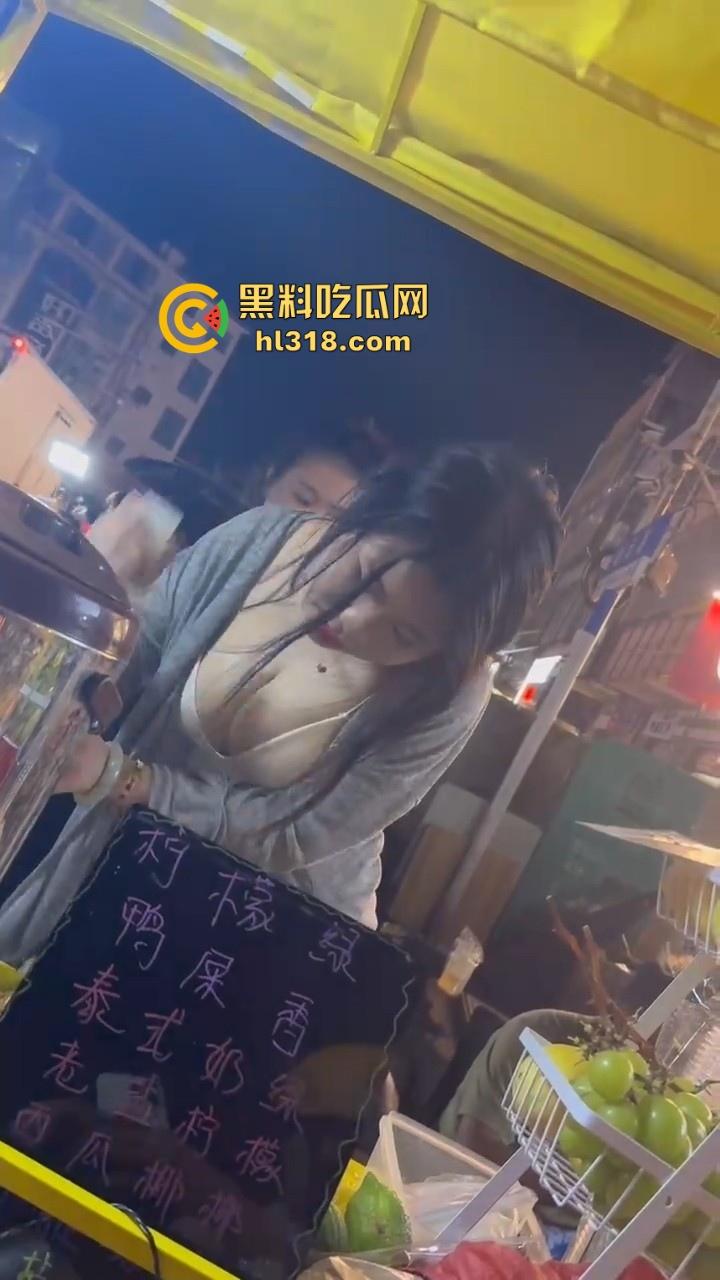 一杯柠檬茶就能细看G杯大奶，小姐姐纯手工猛打，其实我一直喜欢喝柠檬茶，什么大不大奶的无所谓！-3