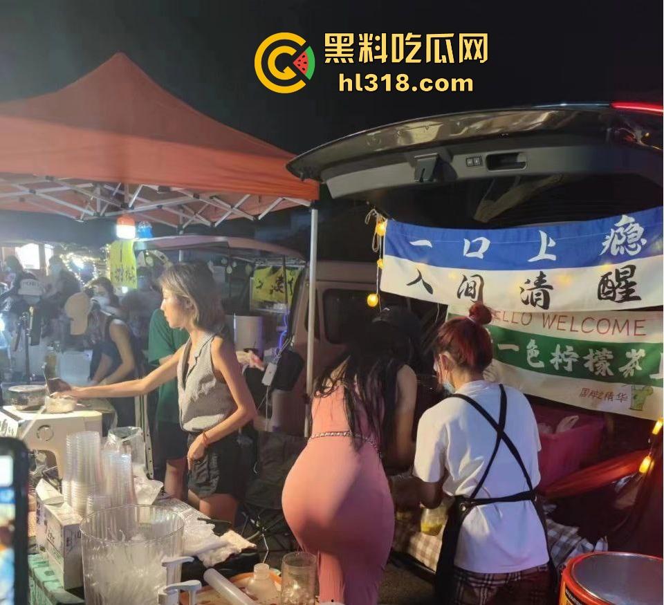 一杯柠檬茶就能细看G杯大奶，小姐姐纯手工猛打，其实我一直喜欢喝柠檬茶，什么大不大奶的无所谓！-13