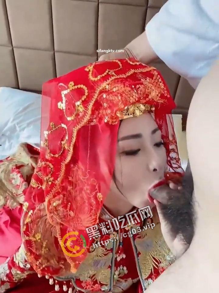 洞房花烛夜 提枪打炮时 还得是中式婚纱最符合中国色友的体质 更别说新娘人美活好了-5