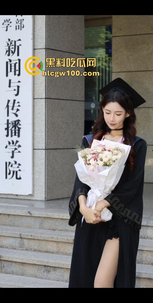 广州大学新闻与传播学院极品校花，渣男曝光超美粉鲍顶级肥臀，堪称天生性交名器，颜值身材全拉满！-1