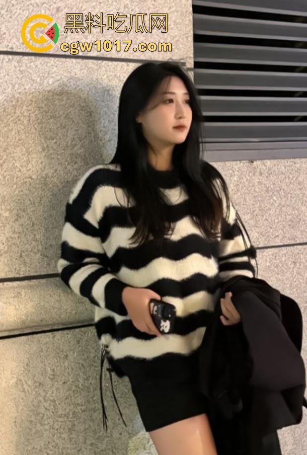 瓜友真实投稿曝光！西南昌豫章师范学院微胖前女友【张嘉雯】跳蛋震颤蜜穴淫水流淌，露脸后入猛操，这身材真有料！-2