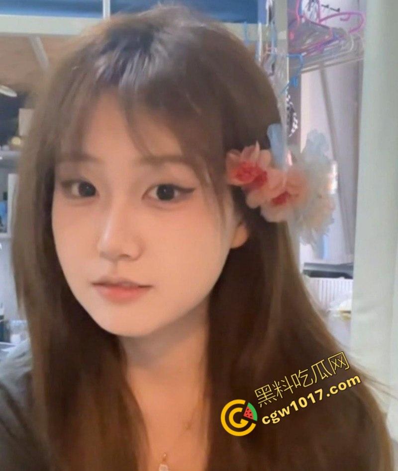 上海电力大学【贾赵依】醉酒失身：狂野激情视频曝光，同学狂操嫩穴，淫荡姿态尽显，令人血脉贲张-2