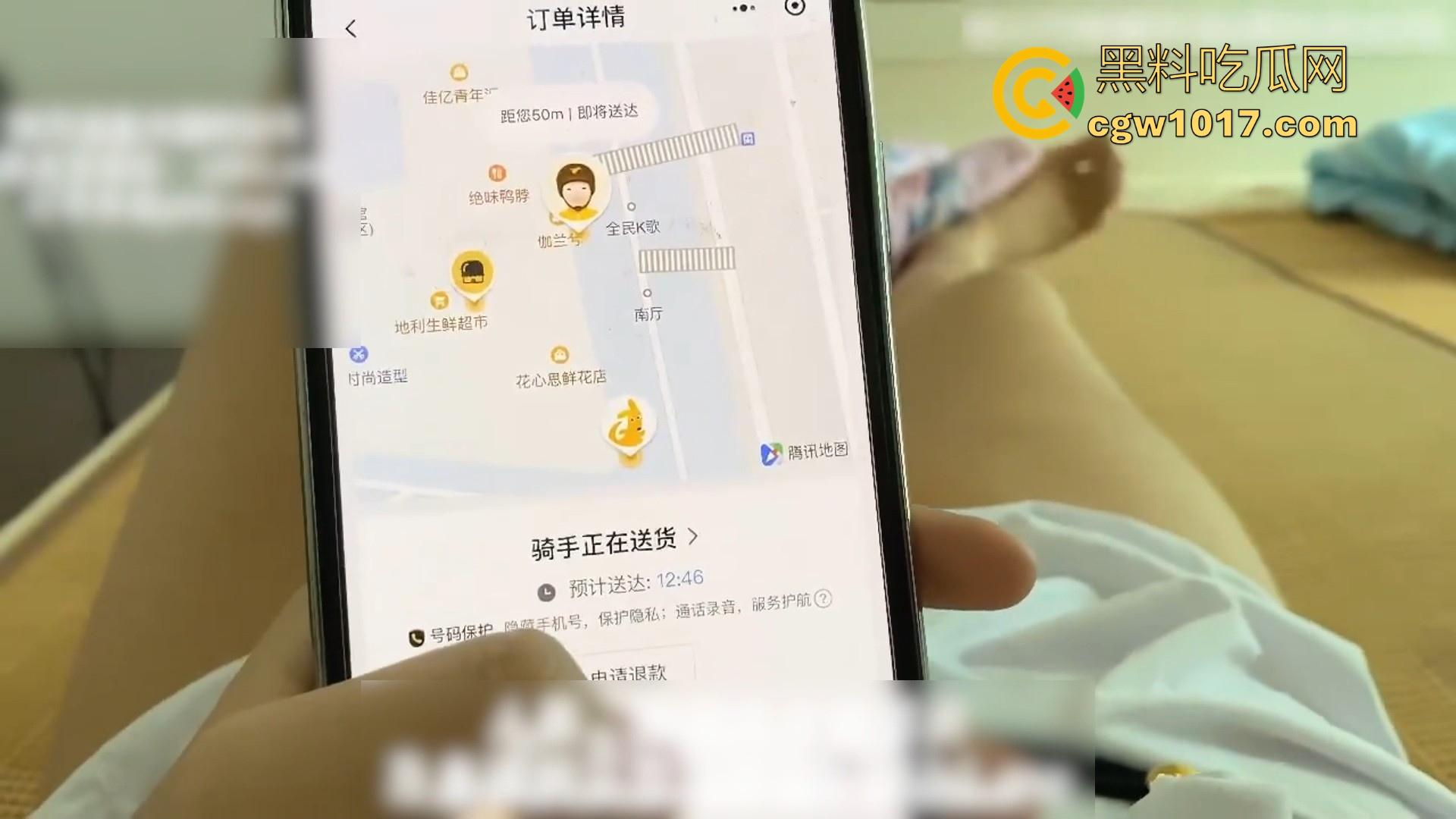 这是美团投资新拍的宣传片吗？送餐还有巨乳嫩逼全自动骑乘，不射出来还不让走，又想骗我去送外卖！-3