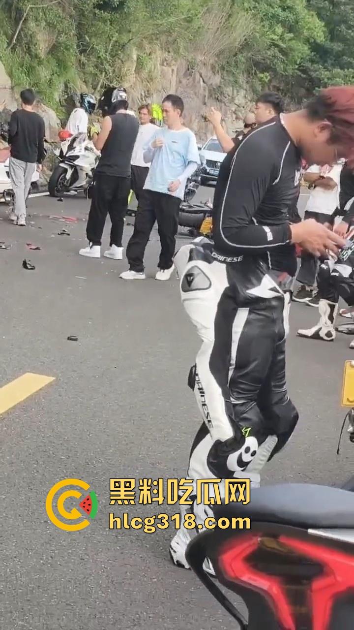 某秋名山公路发生严重车祸，机车少年终究付出代价，还要不要买GTR了少年！-10