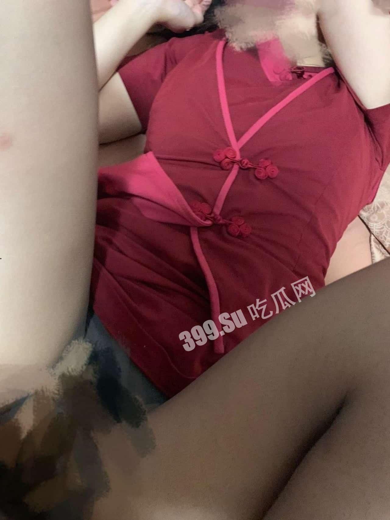 #空姐 #吉祥航空 吉祥航空777航班空姐手机被黑_休息室啪啪视频流出_，飞行中自慰，非常可口的小鲍鱼阴唇_肥满多汁！-6