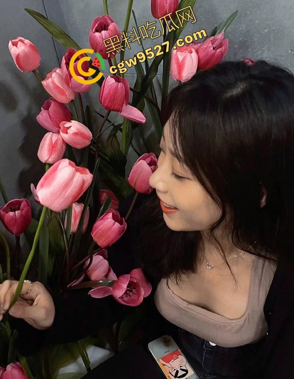 河北唐山新婚人妻【吴蕾云】出轨成瘾！结婚仅半年被老公发现后离婚，与奸夫吃奶操穴视频流出，风骚至极！-4