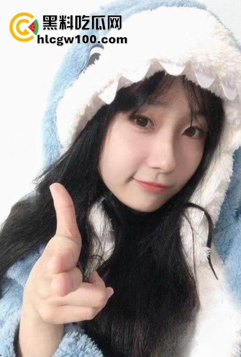 武汉大学高颜反差校花【董逸琪】被男友调教成母狗!全裸自拍极限诱惑视频曝光!-11