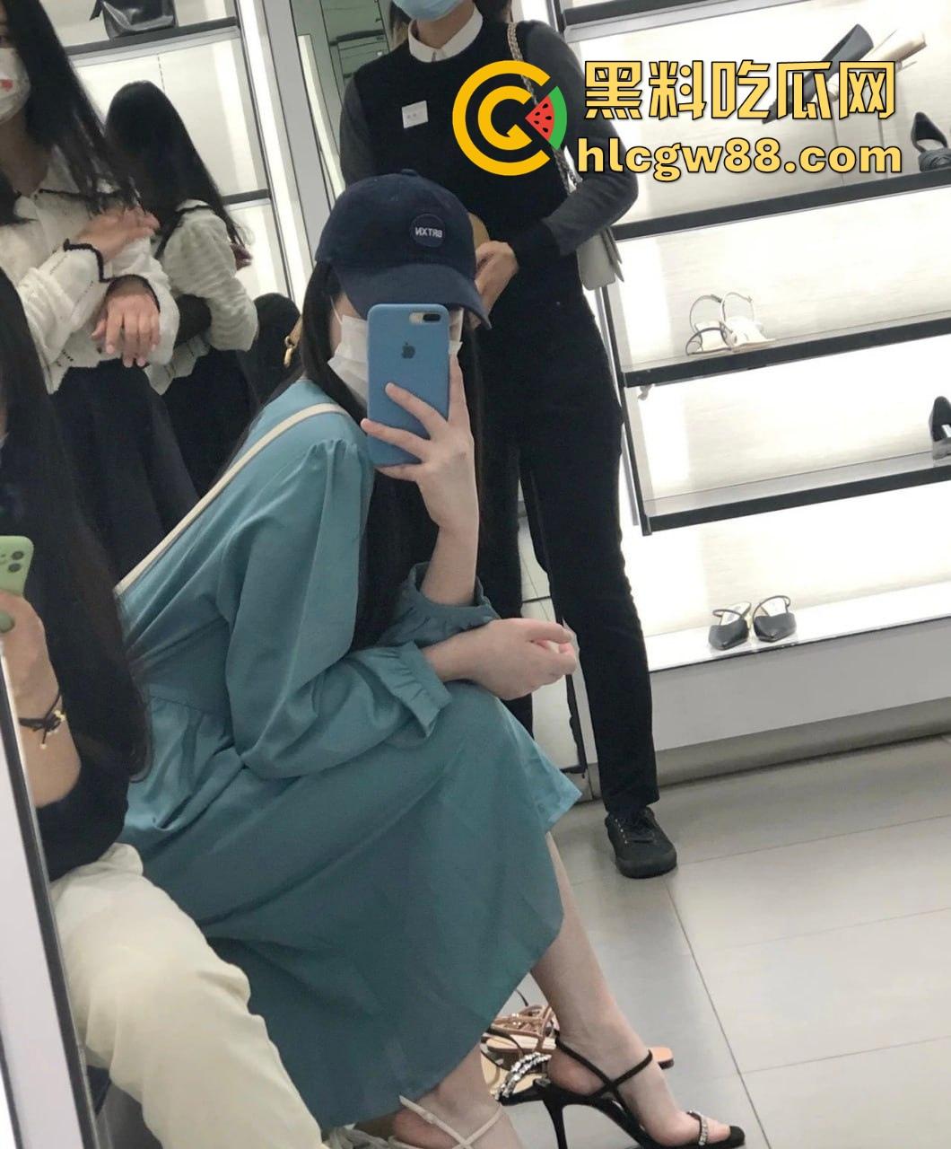 广州顶级骚货【沫沫】酒店开淫趴，华伦天奴高跟黑丝勾魂，嫩逼塞满精液流一地，绿帽男友看戏！-4