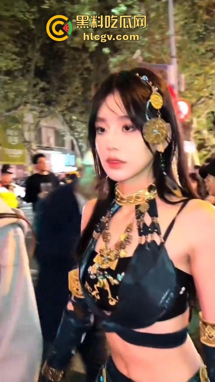 魔都万圣节夜晚骚鸡满街遍布，COS服装养眼又勾魂！上海这波夜生活『许文强』都说真香！-13