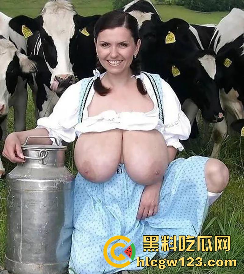 欧美牧场的巨乳奶牛，顶级核弹巨乳当场挤奶，这含奶量还是挺高的啊，都直接喷出来了！-2