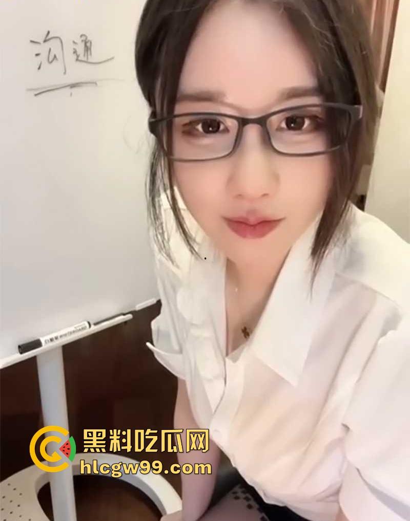 美女网红【轩子巨2兔】化身性爱导师，私密课堂在线直播，教你玩转女人每个敏感点，解锁后庭秘密花园！-10