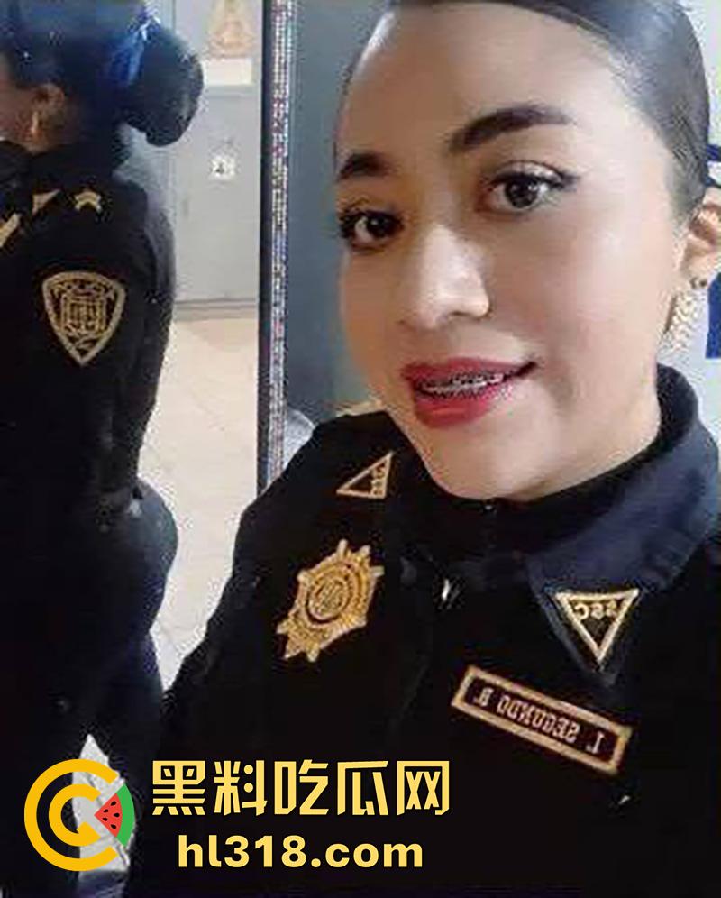 墨西哥最骚女警被曝光，在巡逻车偷情被抓后，其警局浴室性爱视频也被曝出，大奶肥臀真是性感啊！-1