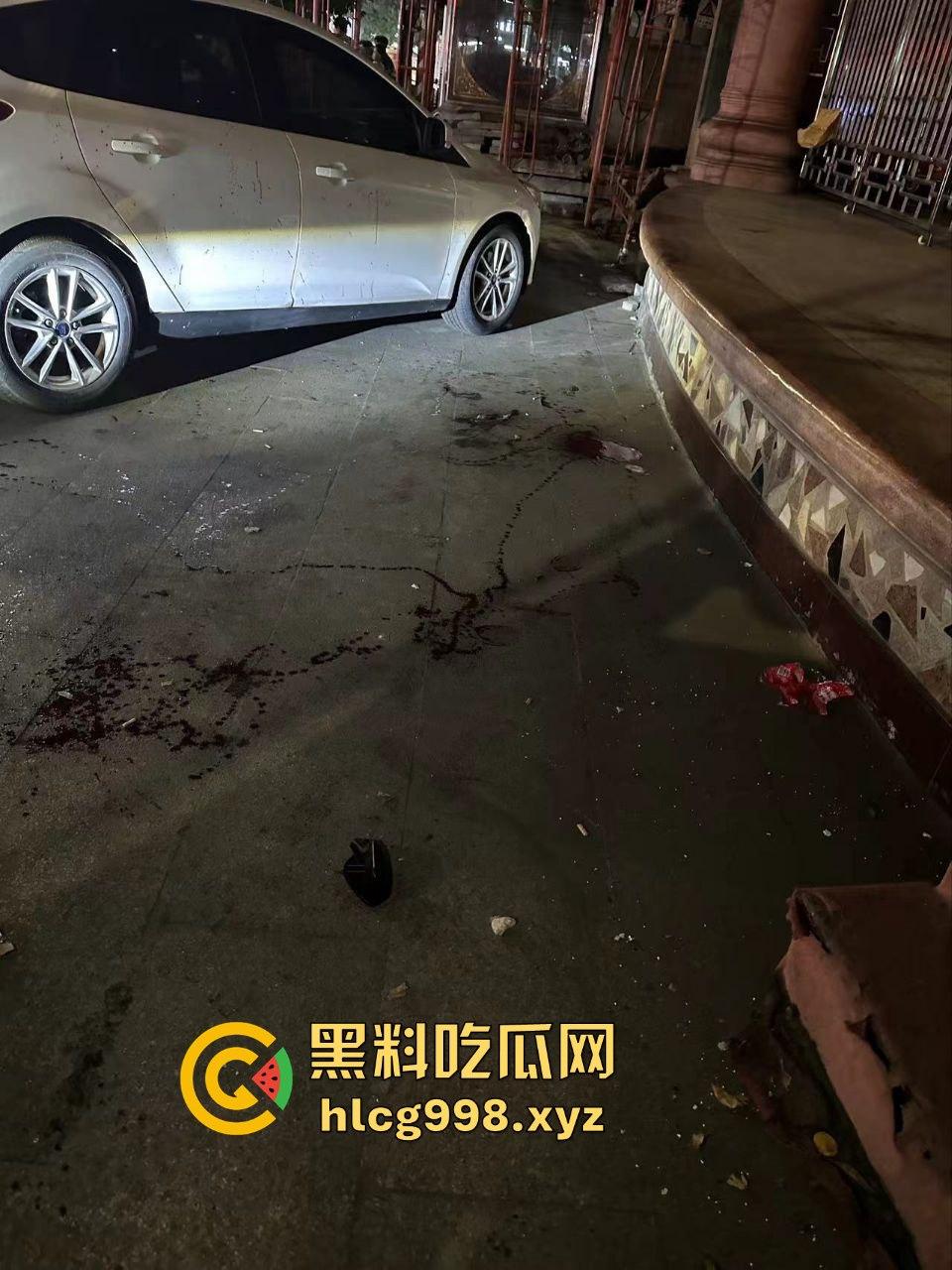 潮阳棉城精神小伙街头斗殴！马刀上手，砍到手臂当场飞掉！-6