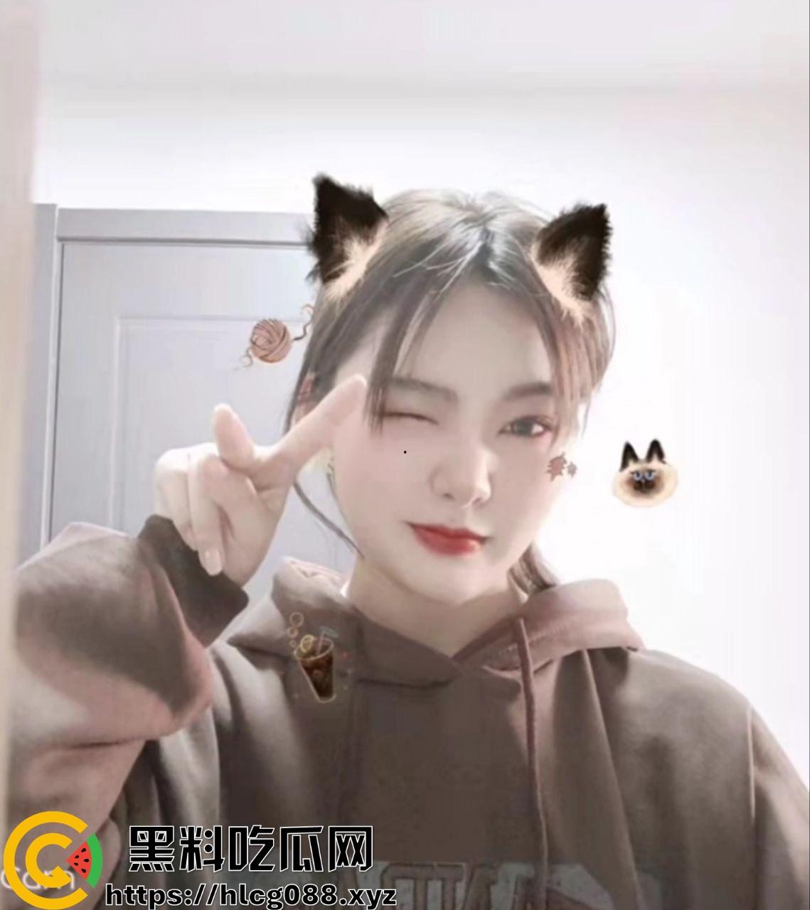 阜阳小骚狗反差烂货【张涵余】嫩脸勾人,背地里逼洞被男人捣烂,男友连毛都没碰过!-6