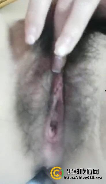 阜阳小骚狗反差烂货【张涵余】嫩脸勾人,背地里逼洞被男人捣烂,男友连毛都没碰过!-12