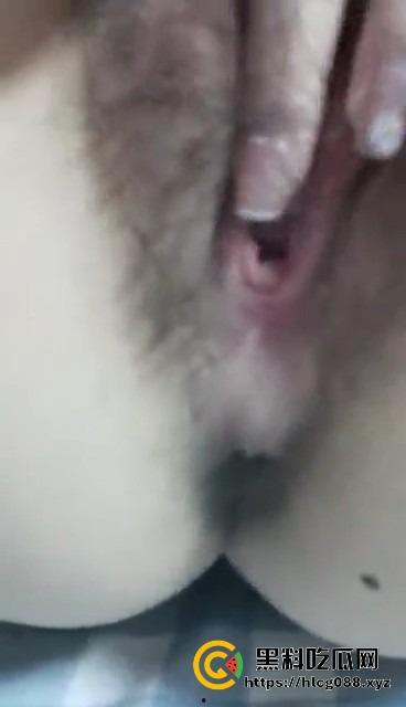 阜阳小骚狗反差烂货【张涵余】嫩脸勾人,背地里逼洞被男人捣烂,男友连毛都没碰过!-13