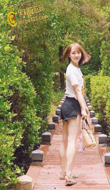 肤白貌美台妹淋浴脱衣到桑拿3P, 前后骑乘夹击, 干完腿都软了 !-4