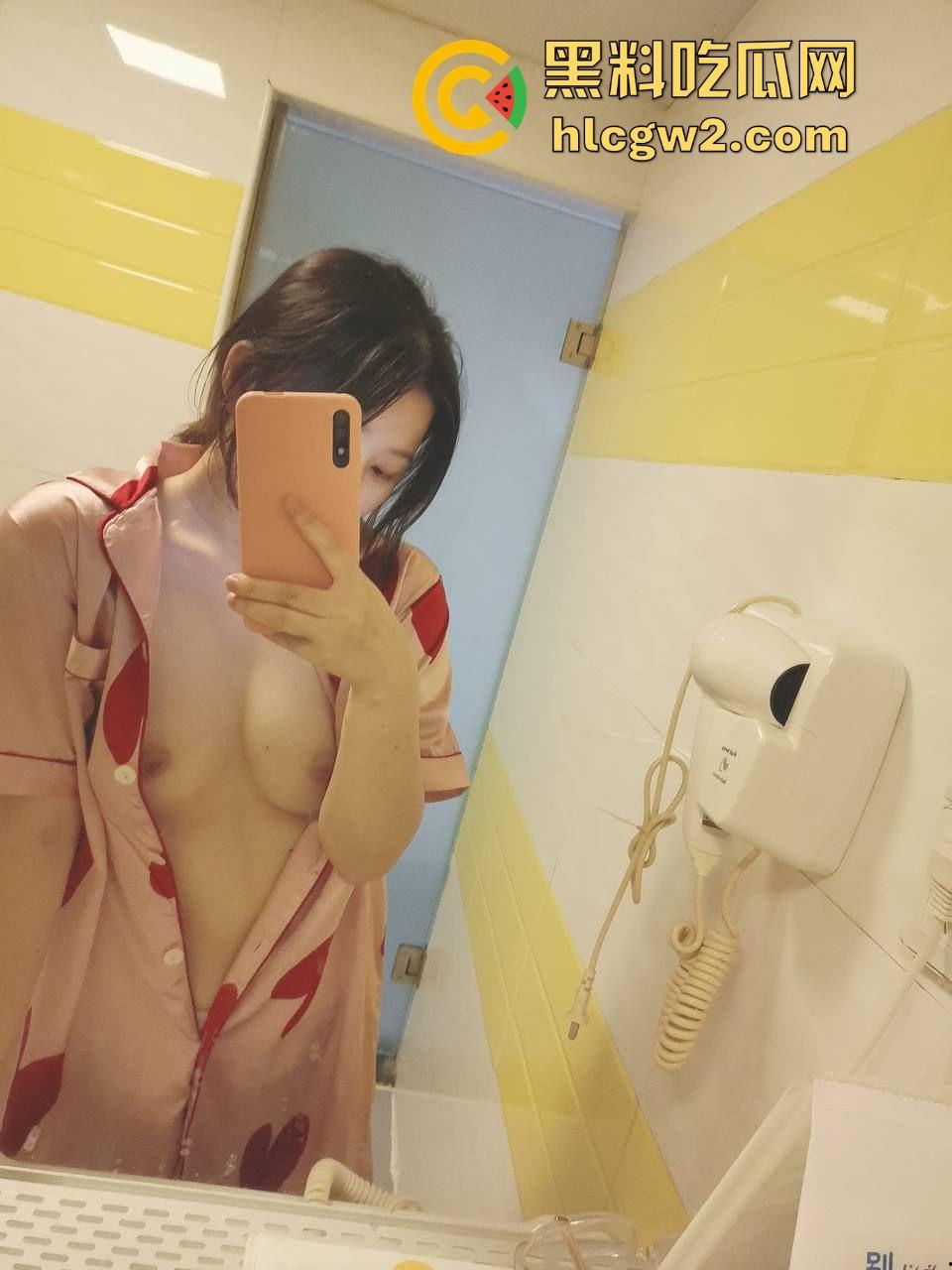 瓜友投稿酒店约炮极品良家人妻 无套直入内射 骚逼水多夹得紧 干得小少妇娇喘不止 爽到飞起!-2