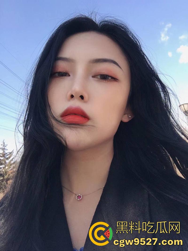 潍坊学院甜美女神【王媛媛】,乖巧的圆脸学生妹,长得很像某个明星,又嫩又听话,被男友狠狠拿捏调教!-1