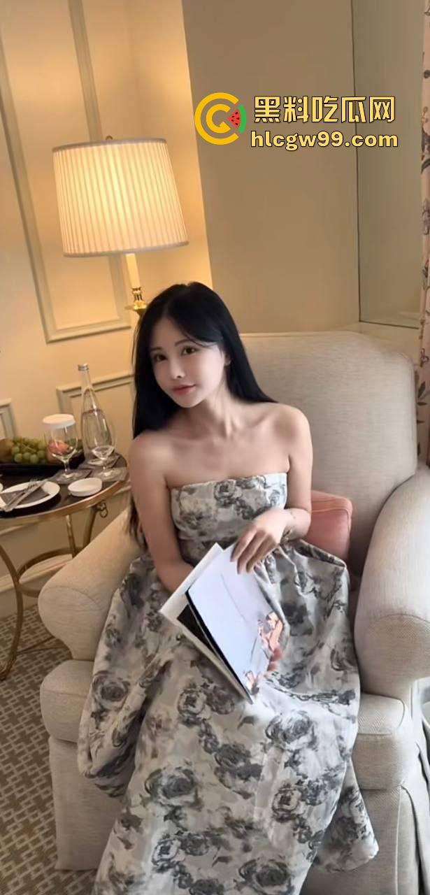 河南95后御姐【龙湘】美国UCR网红实为外围上岸婊,清纯包装藏不住骚逼贱货!-7