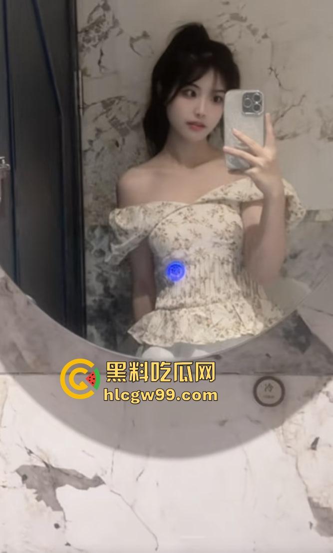 舔狗的梦炮友的床,抖音骚婊『绵绵小蛋糕』绿了兄弟,自己在床上被人操得高潮不断爽的翻白眼!独家曝光!-6