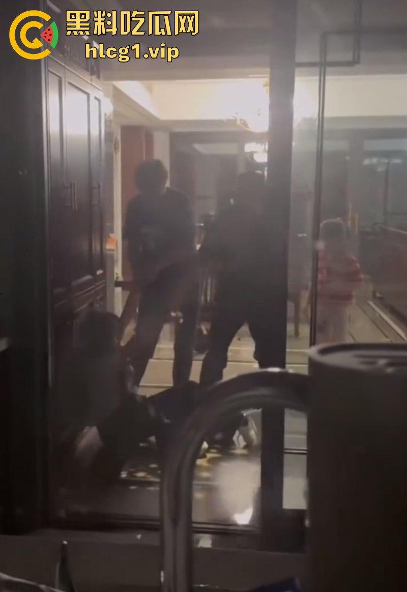 离完婚就不能见小孩?江苏泰州女子回家看小孩遭公公拳打脚踢!-14