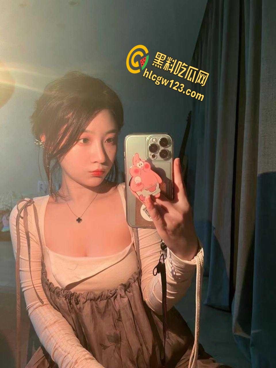 赣州师范科技学院【杨嘉婧】,青春期的身体就是躁动,粉逼都肿了嘴上还喊着我要!-5