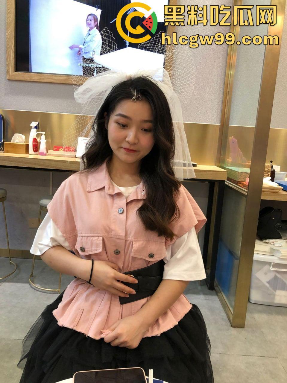 真实良家妹国企办公室文员少妇【刘琴】发小的长期炮友,结了婚不给操了惨遭曝光-2