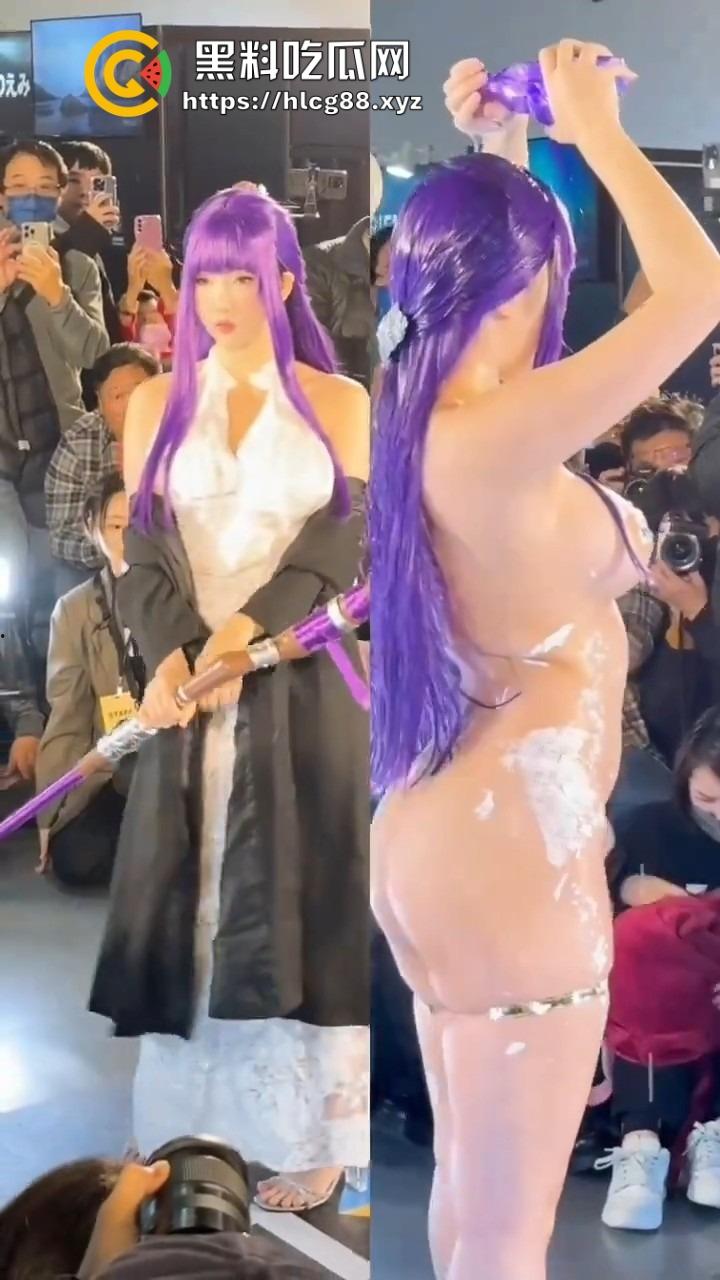 饥渴宅男的天堂！台湾漫展变性爱盛宴，近乎全裸福利姬勾得人硬邦邦，湾湾不要太爽了！-16