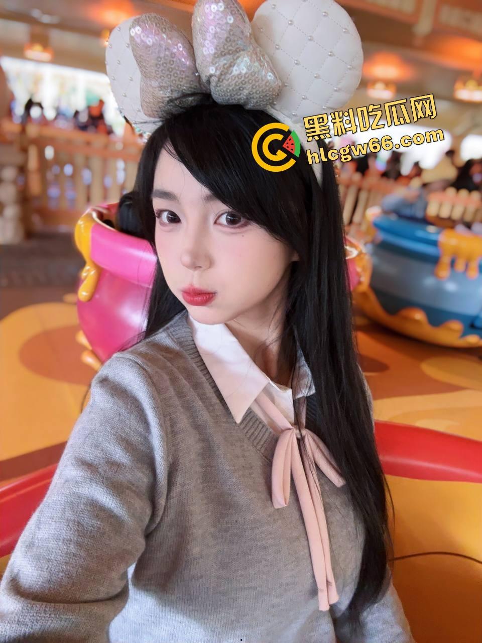 上海TS『依依』太会吃鸡，上半身女神，下半身拼刺刀菊花却绷不住，沪圈公子哥都被她掰弯了！-7